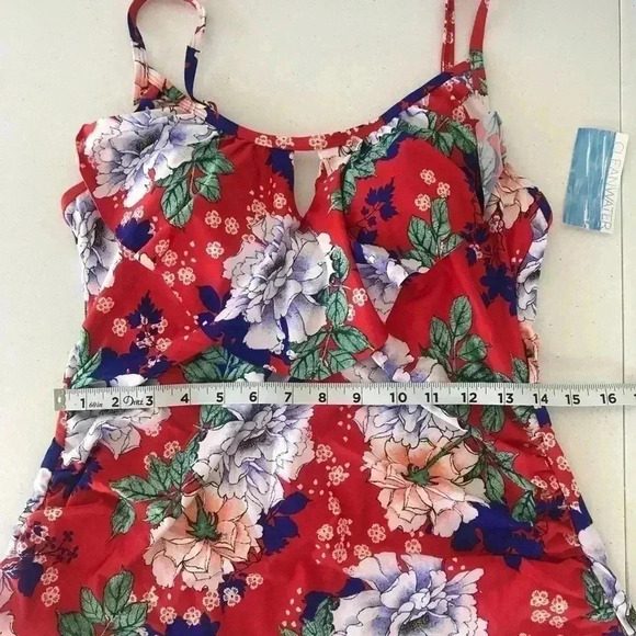 CLEANWATER Red Floral Ruffle Keyhole Tankini Swim Top - SZ Womens Medium - NWT - Picture 7 of 7
